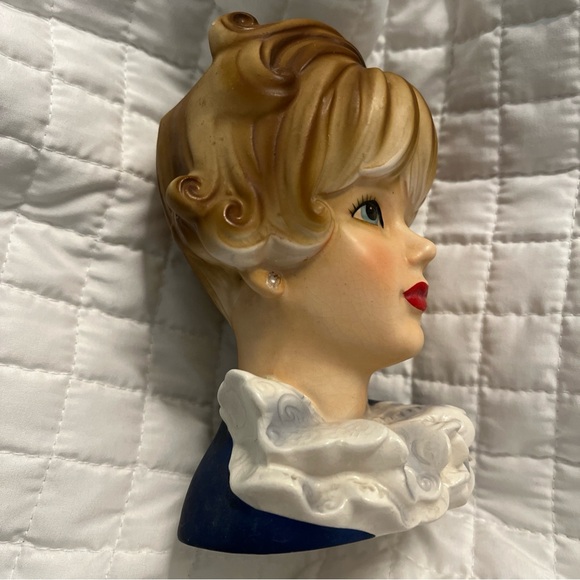 1950s Vintage Relpo Lady Head Vase w/Ruffle Collar - Picture 2 of 8